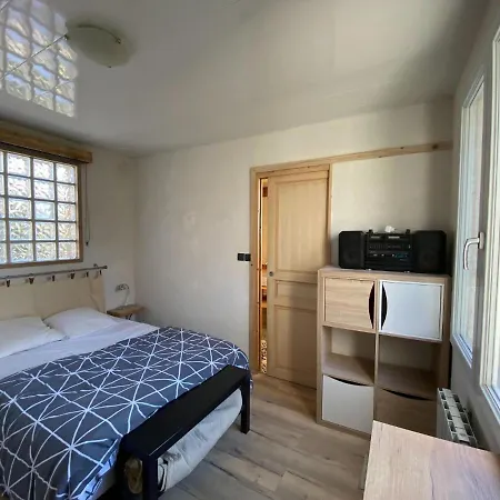 Сasa de vacaciones Charming Holiday In A Quiet Location, Near The Coast, 2 Bicycles Donville-les-Bains