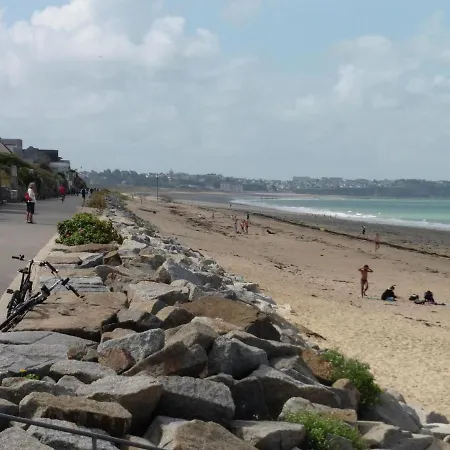 Сasa de vacaciones Charming Holiday In A Quiet Location, Near The Coast, 2 Bicycles